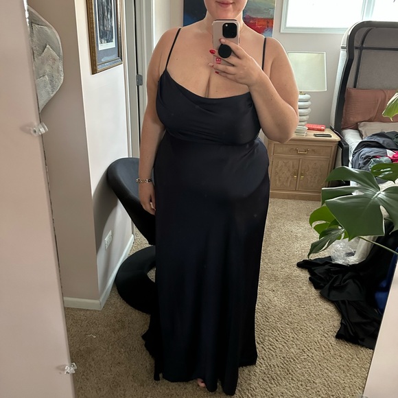 Navy gown 20 - Picture 3 of 4